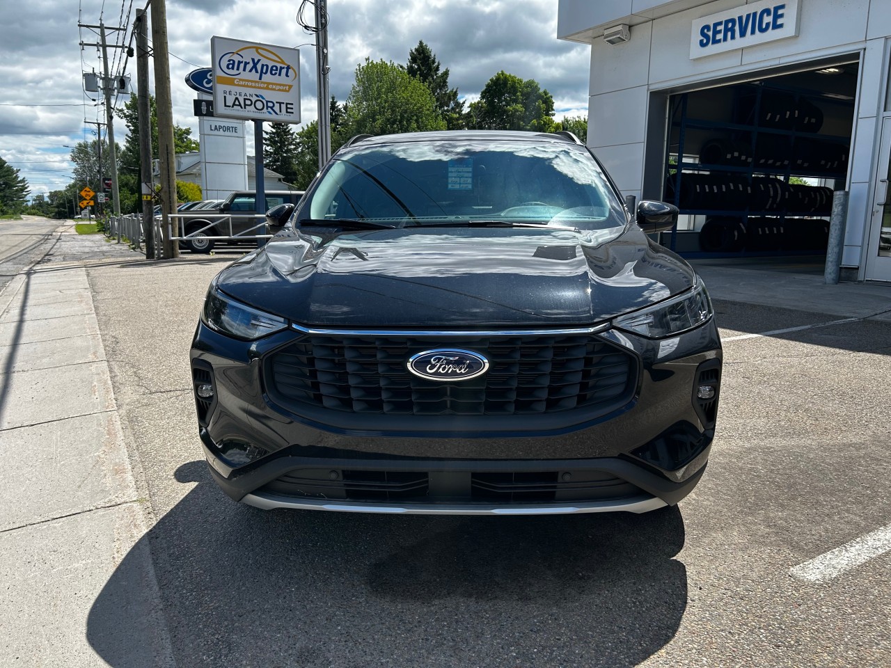 2025 Ford Escape - Image 2