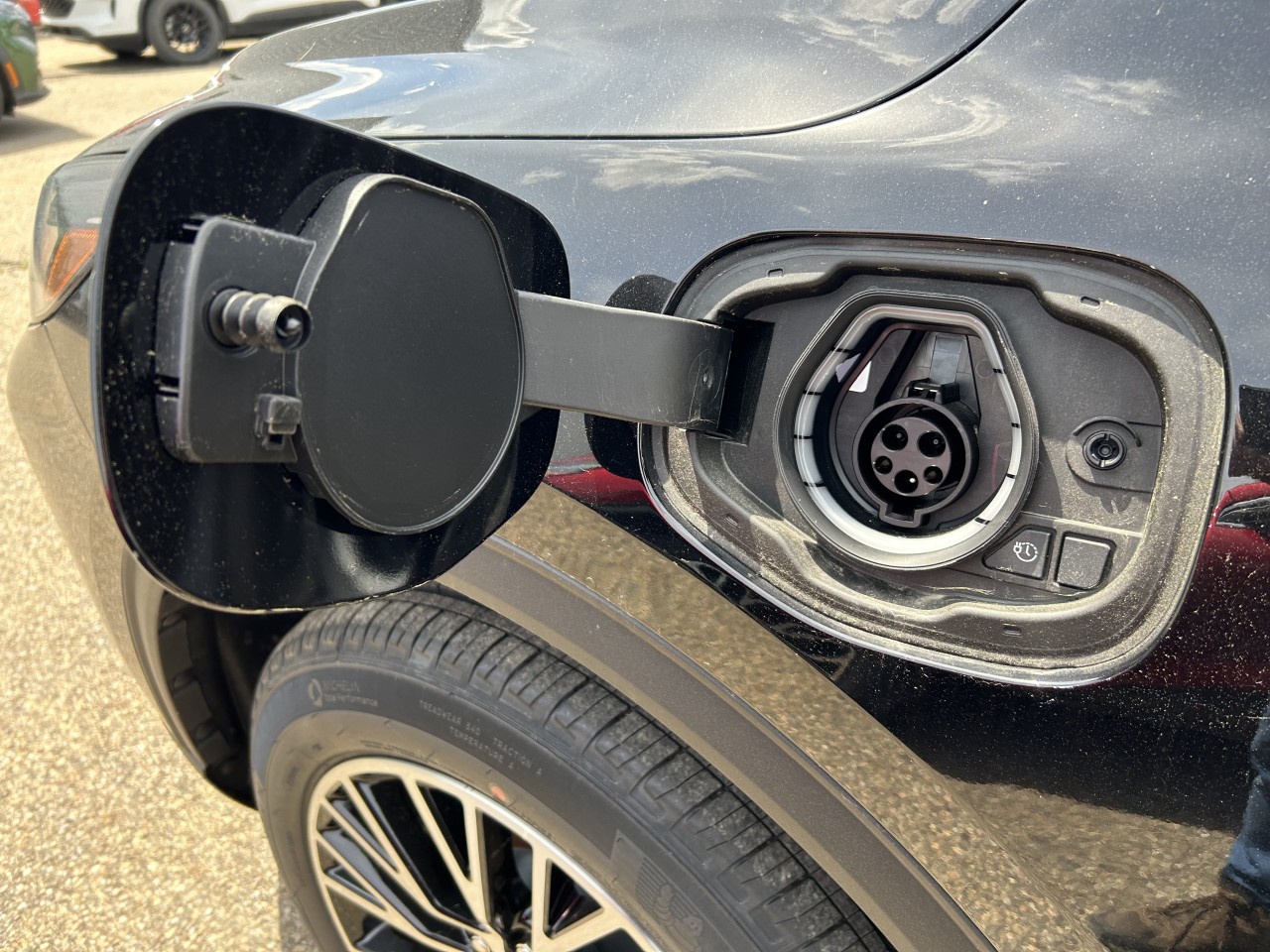 2025 Ford Escape - Image 9