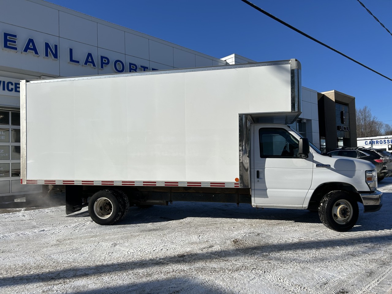 2019 Ford Série E tronqué - Image 4