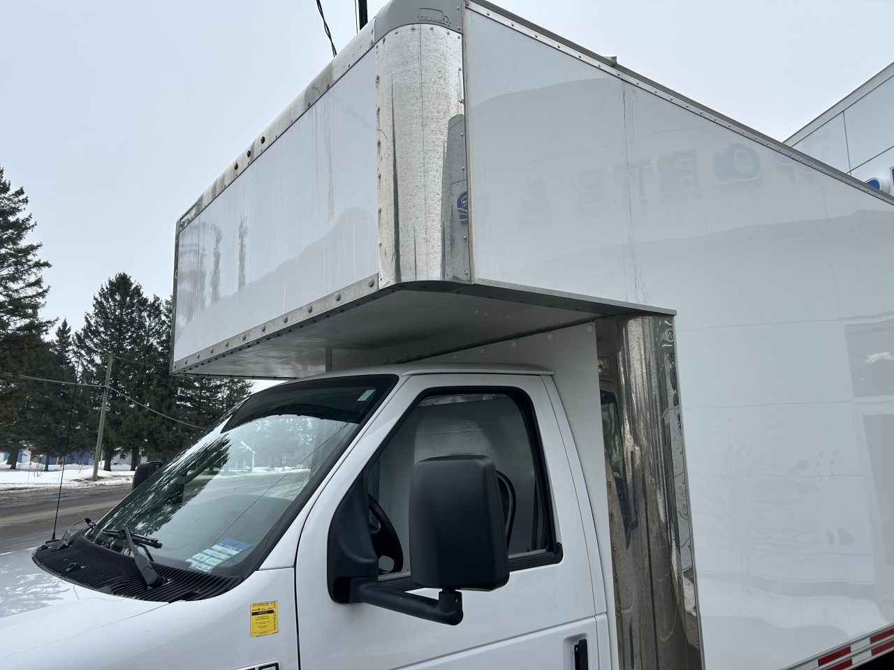 2018 Ford Série E tronqué - Image 8