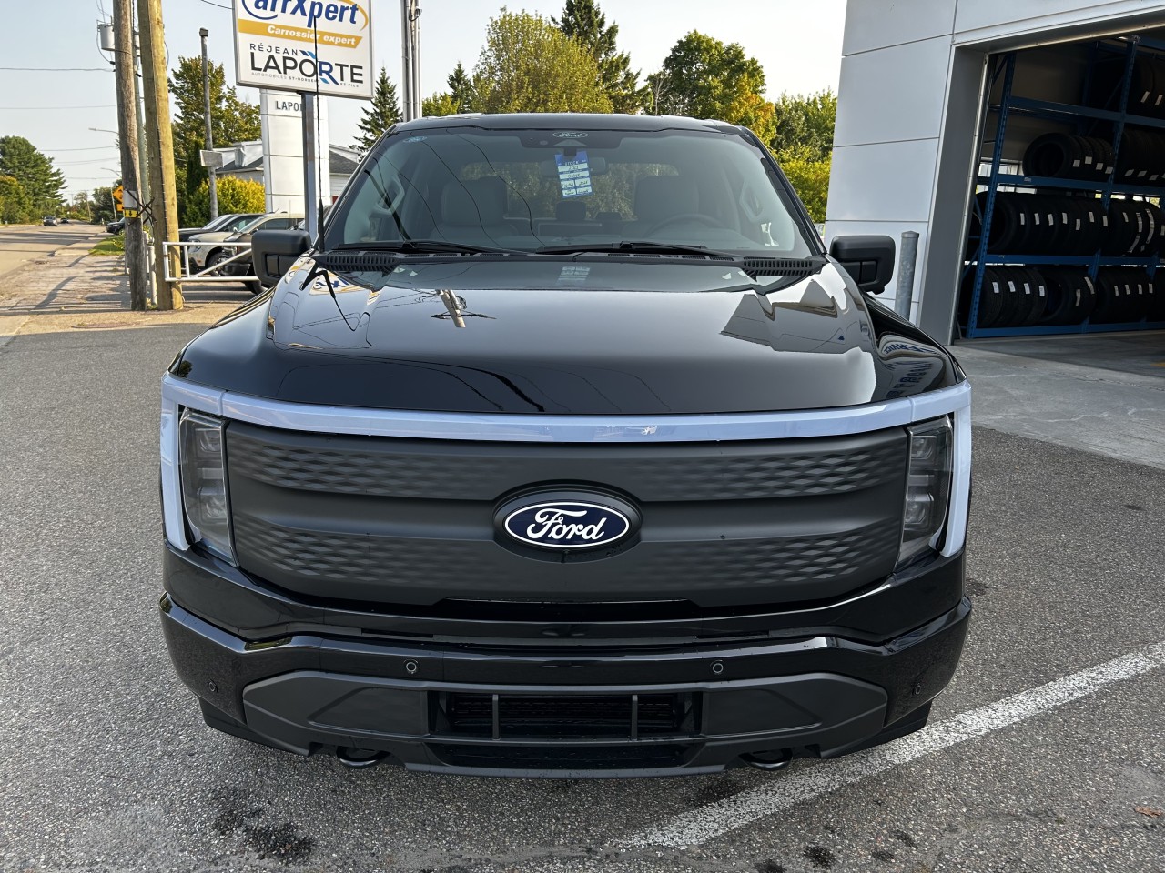 2025 Ford F-150 Lightning - Image 2