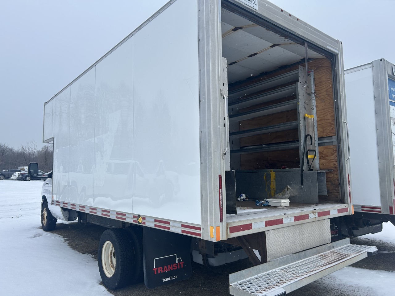 2017 Ford Econoline Commercial - Image 3