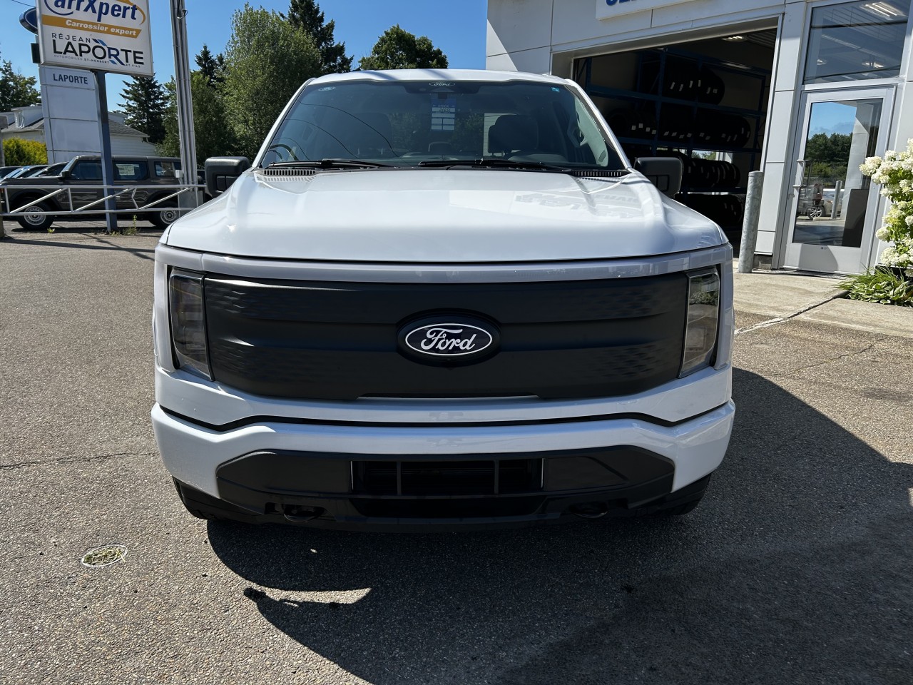 2024 Ford F-150 Lightning - Image 2