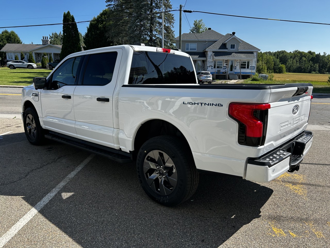 2024 Ford F-150 Lightning - Image 4