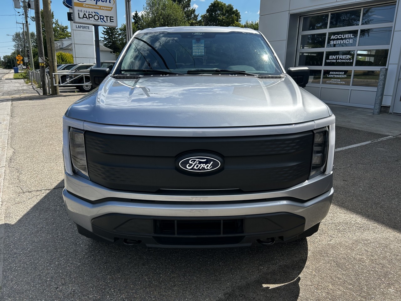 2024 Ford F-150 Lightning - Image 2