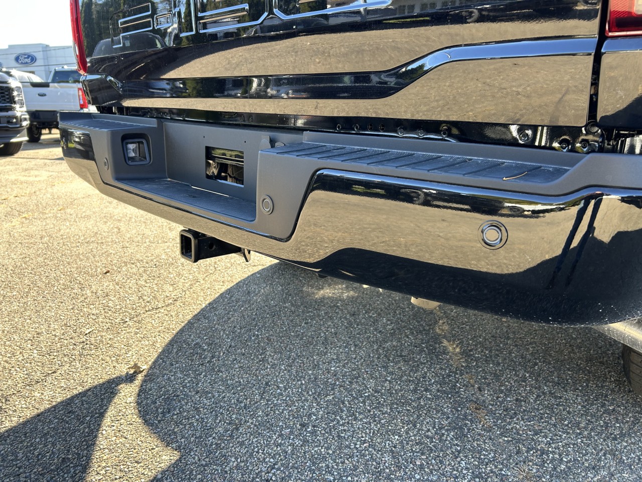 2025 Ford F-150 - Image 8