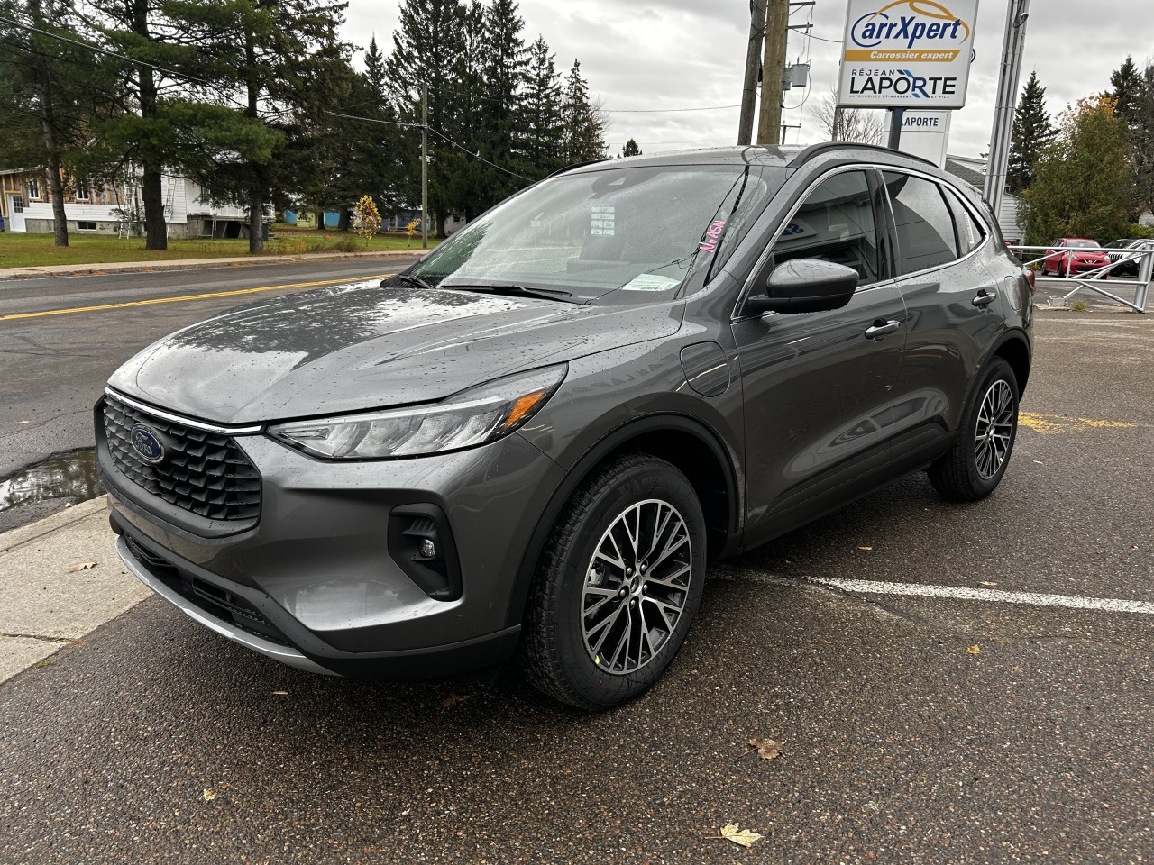 2026 Ford Escape - Image 3