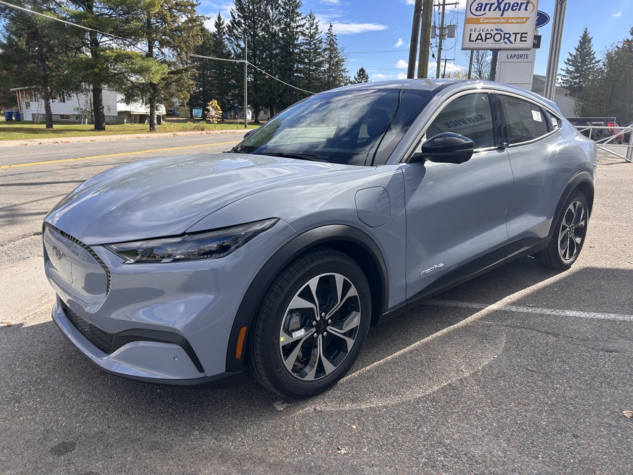 2025 Ford Mustang Mach-E - Image 3
