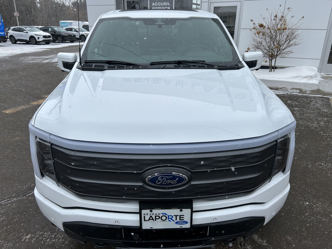 2023 Ford F-150 Lightning - Image 15