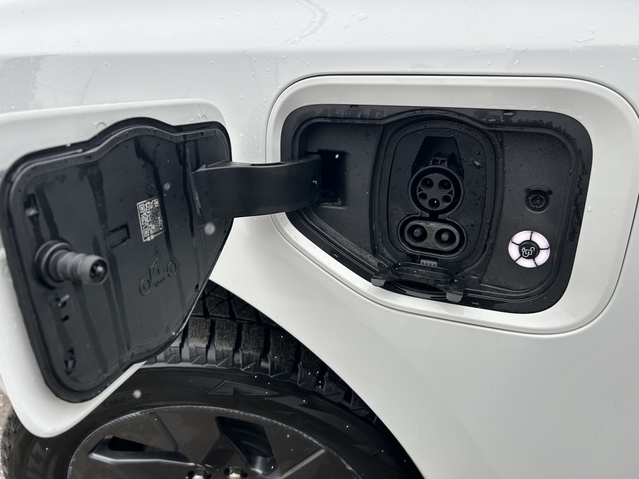 2023 Ford F-150 Lightning - Image 19