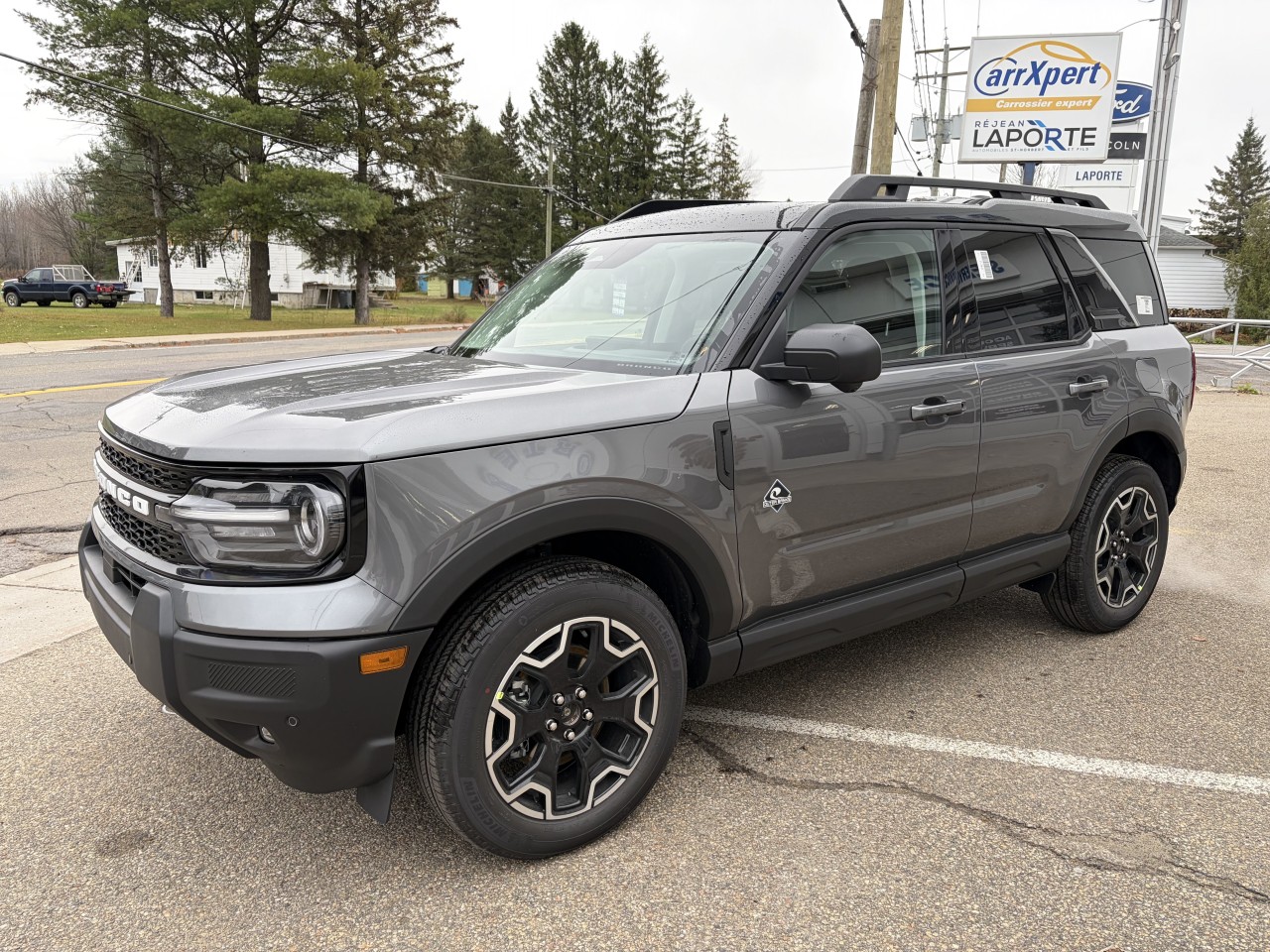 2025 Ford Bronco Sport - Image 3