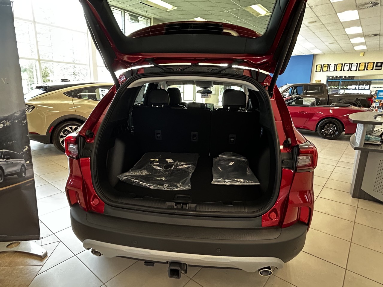 2025 Ford Escape - Image 6