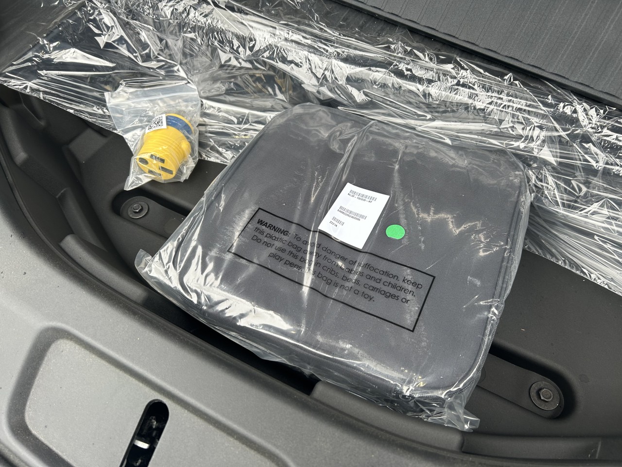 2024 Ford F-150 Lightning - Image 16