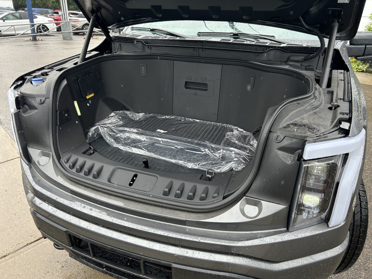 2024 Ford F-150 Lightning - Image 14