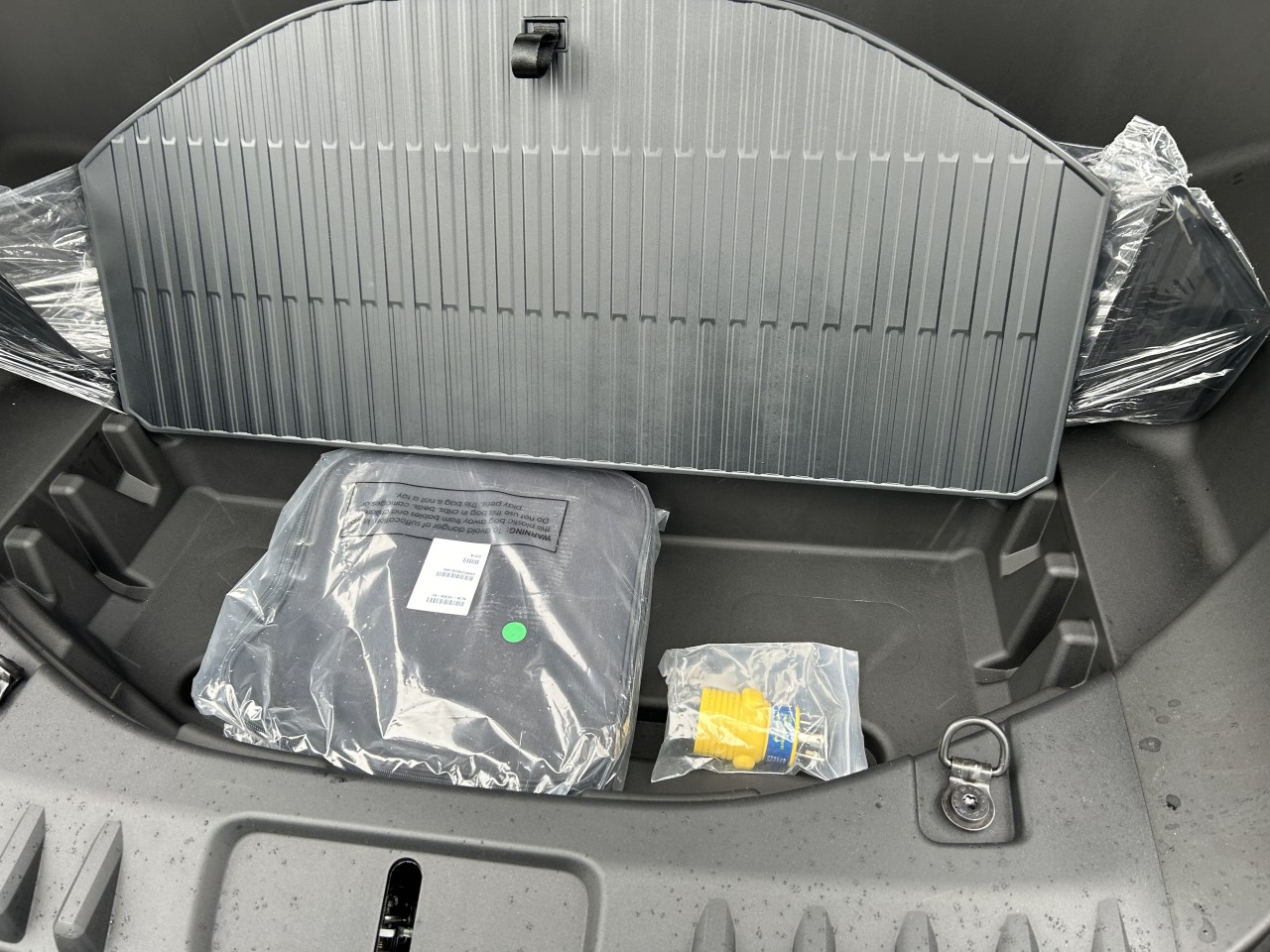 2024 Ford F-150 Lightning - Image 15