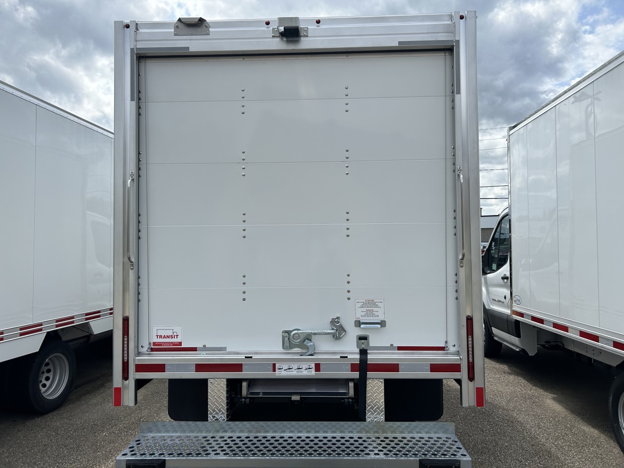 2024 Ford Transit - Image 3