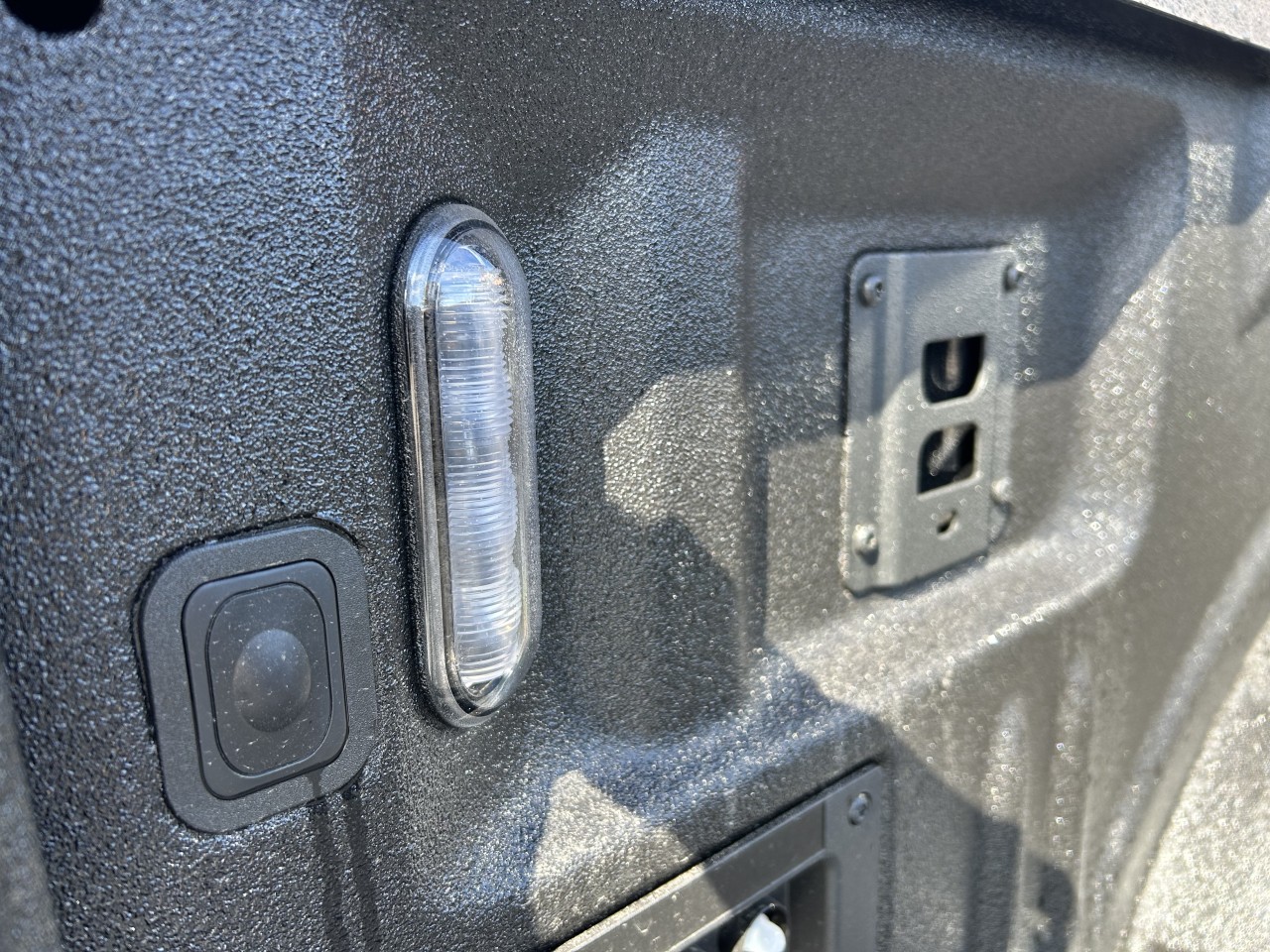 2025 Ford F-150 Lightning - Image 16