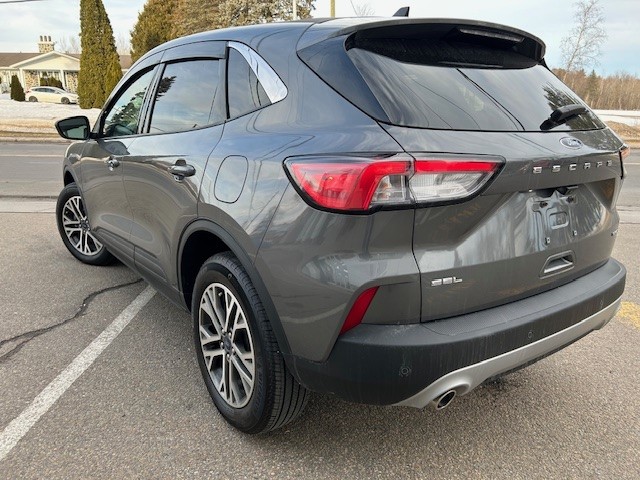 2022 Ford Escape - Image 8