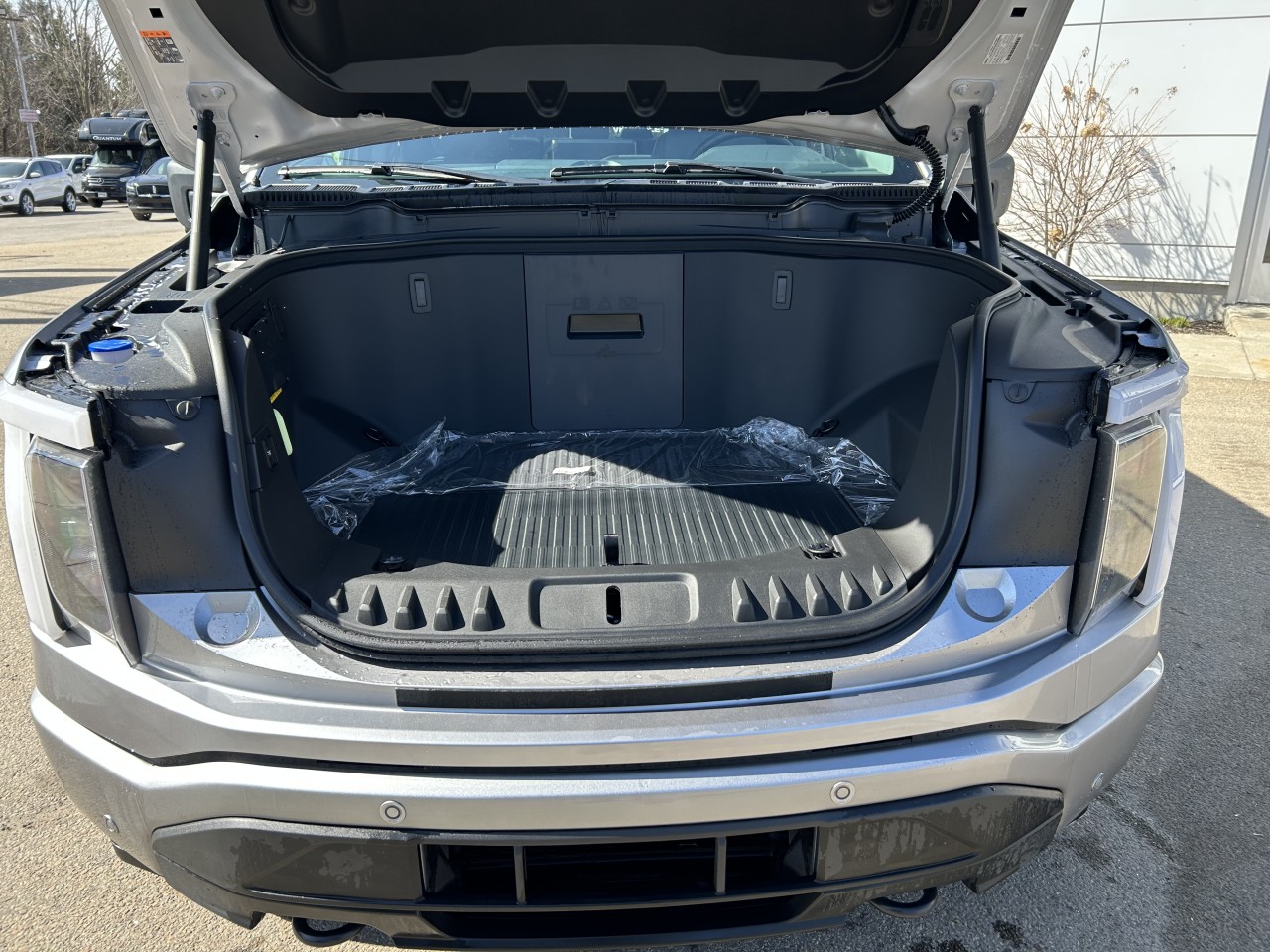 2025 Ford F-150 Lightning - Image 20