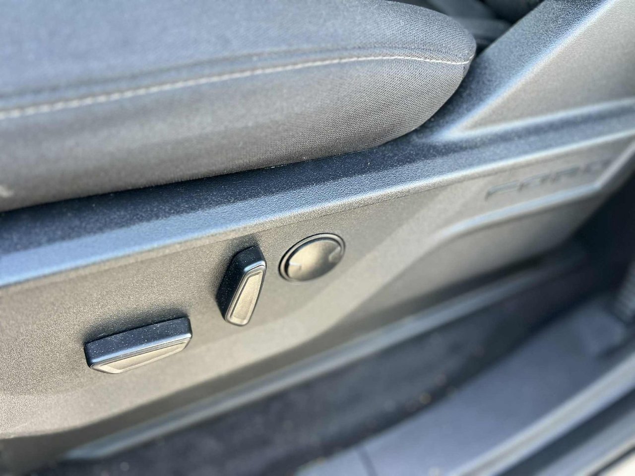 2025 Ford F-150 - Image 13