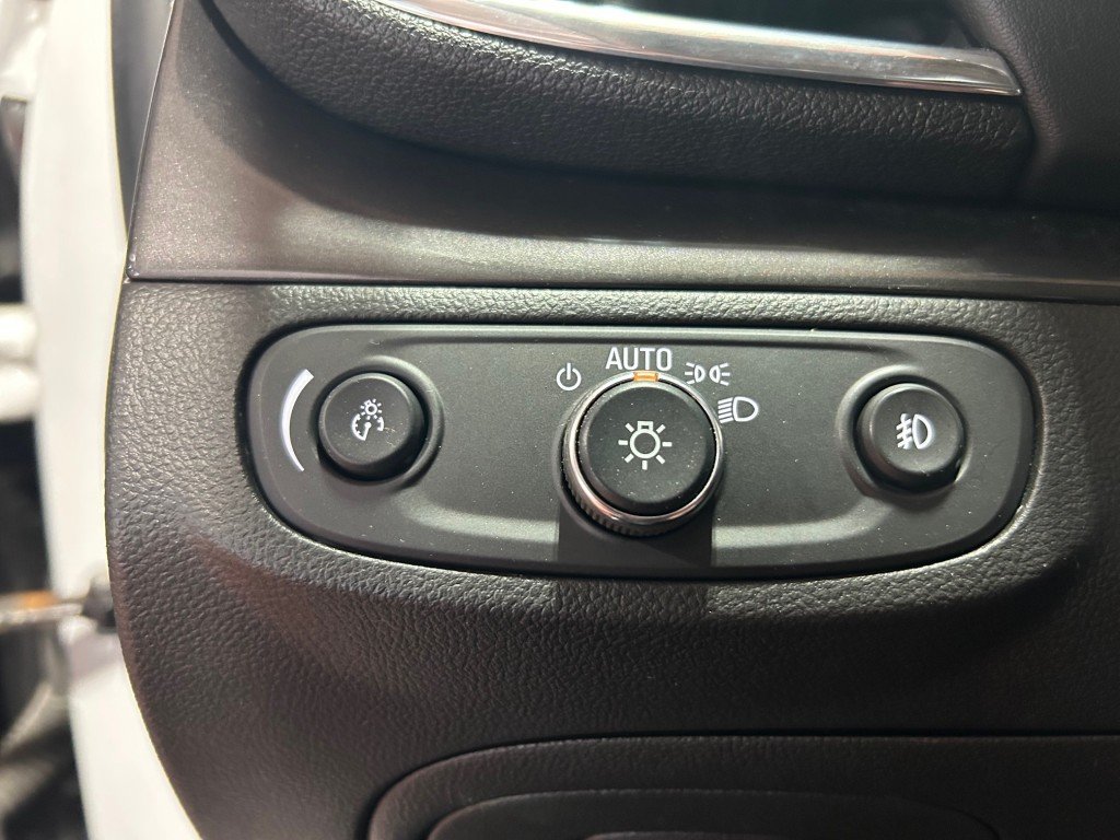 2019 Buick ENCORE - Image 11