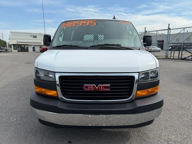 2023 GMC SAVANA - Image 2
