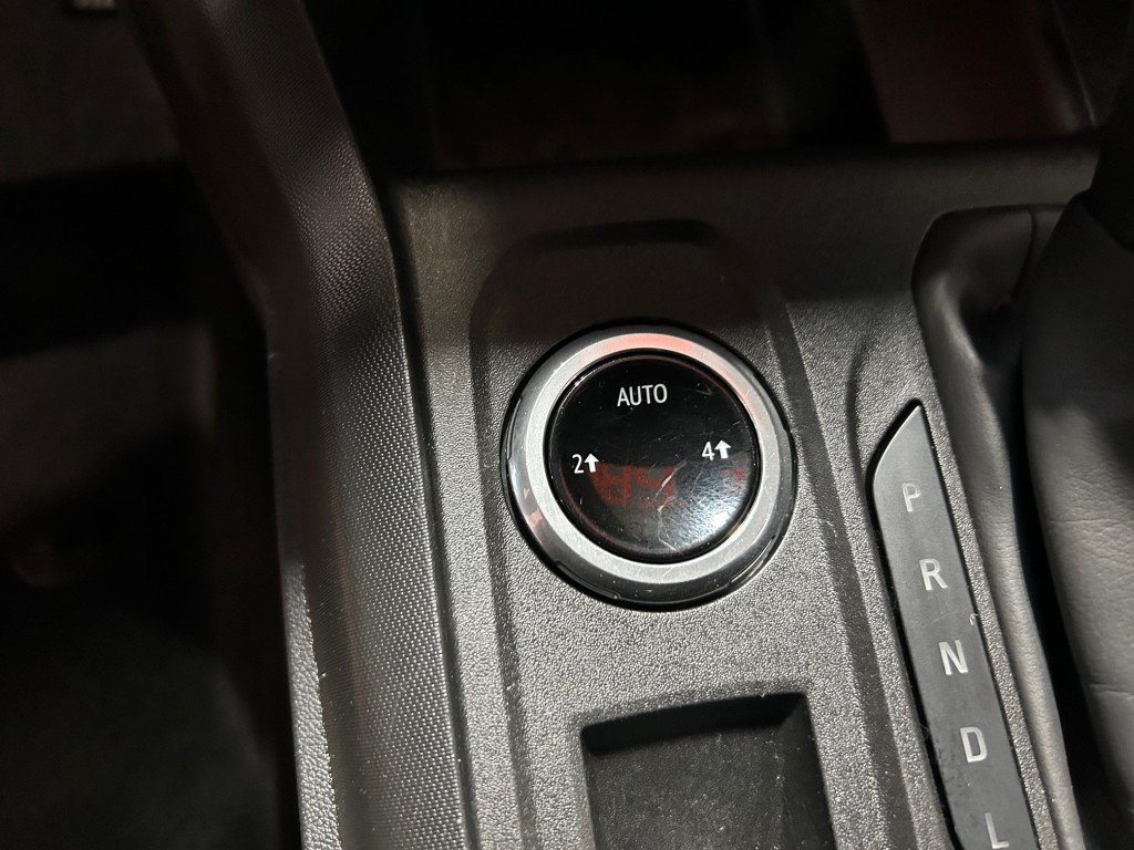 2023 Chevrolet Colorado - Image 10