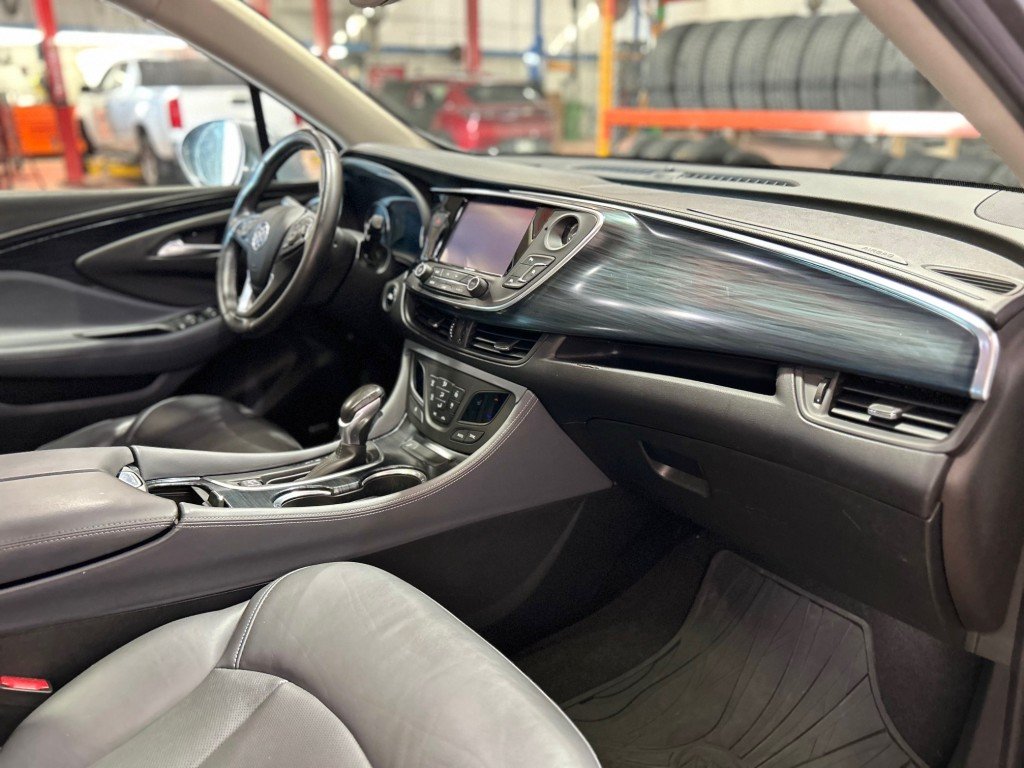 2019 Buick ENVISION - Image 18
