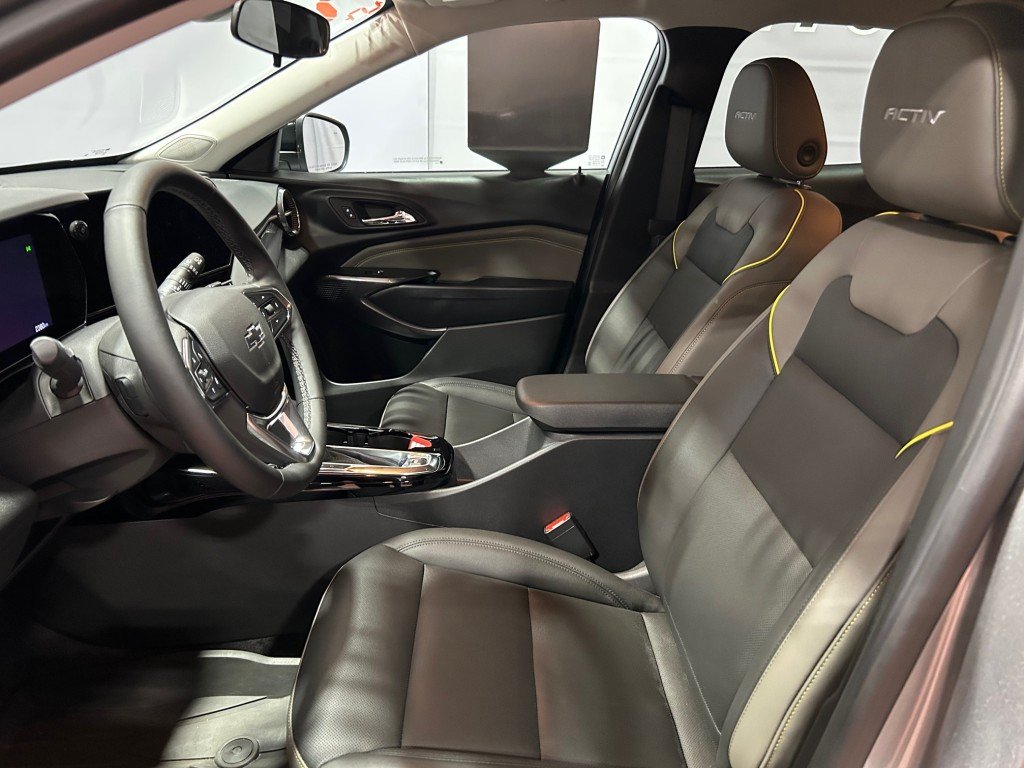 2025 Chevrolet TRAX - Image 6