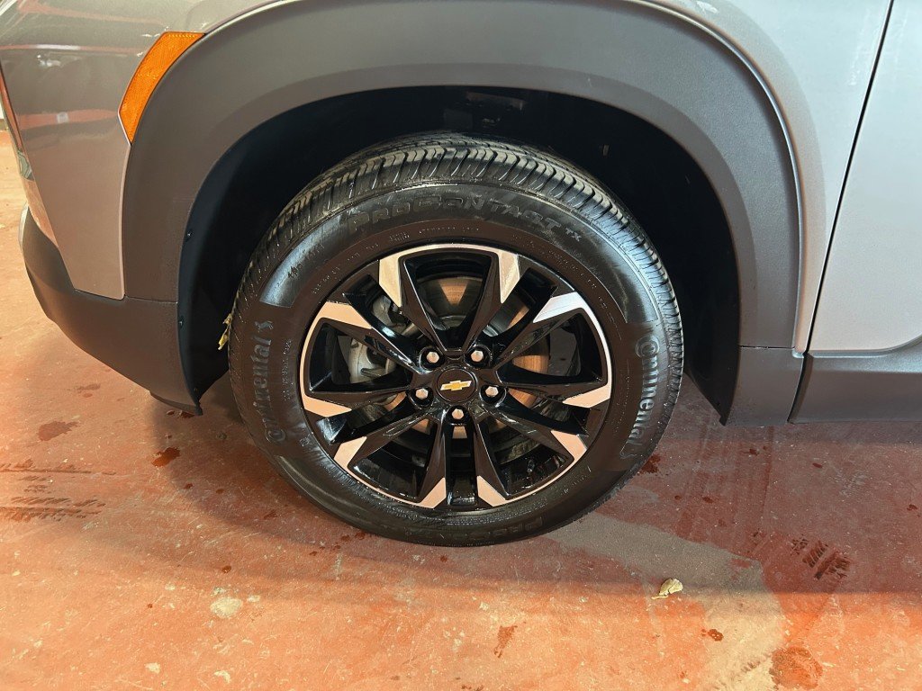 2023 Chevrolet TrailBlazer - Image 3