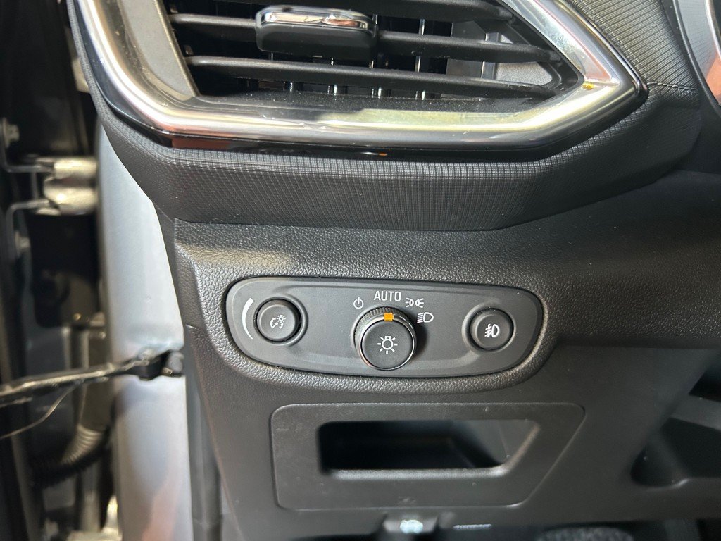 2023 Chevrolet TrailBlazer - Image 12