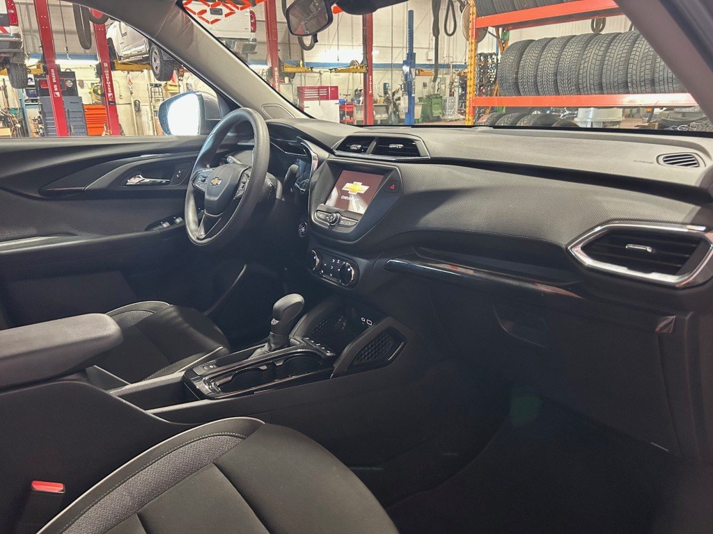 2023 Chevrolet TrailBlazer - Image 16