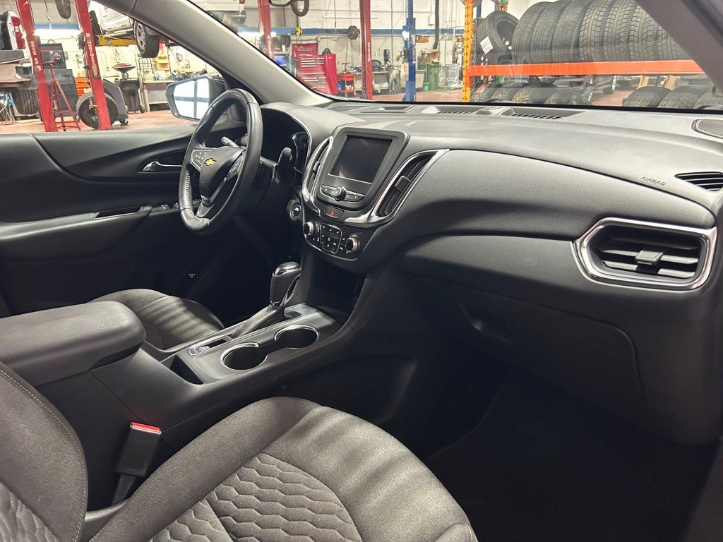 2021 Chevrolet Equinox - Image 17