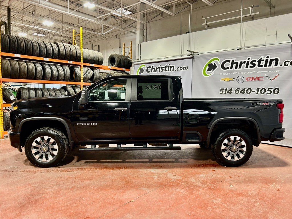 2023 Chevrolet Silverado 2500 - Image 4