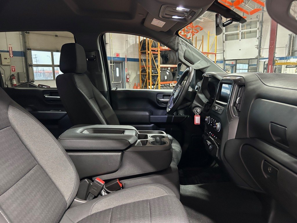 2023 Chevrolet Silverado 2500 - Image 11