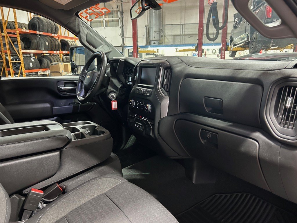 2023 Chevrolet Silverado 2500 - Image 12