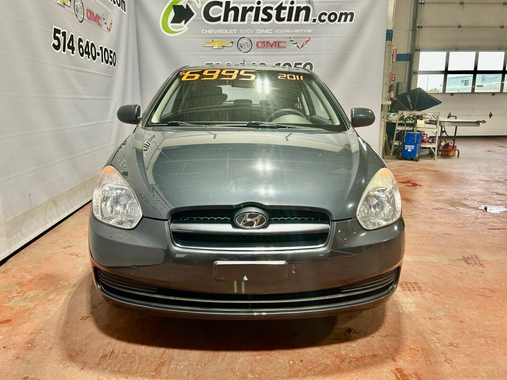 2011 Hyundai ACCENT - Image 2