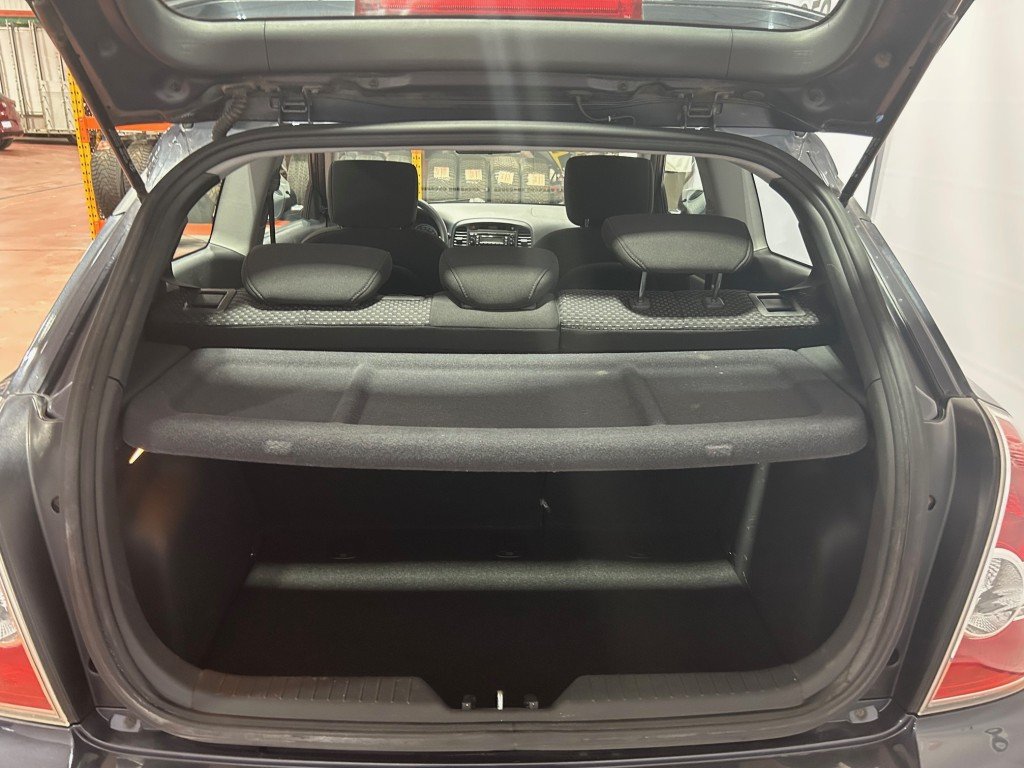 2011 Hyundai ACCENT - Image 7