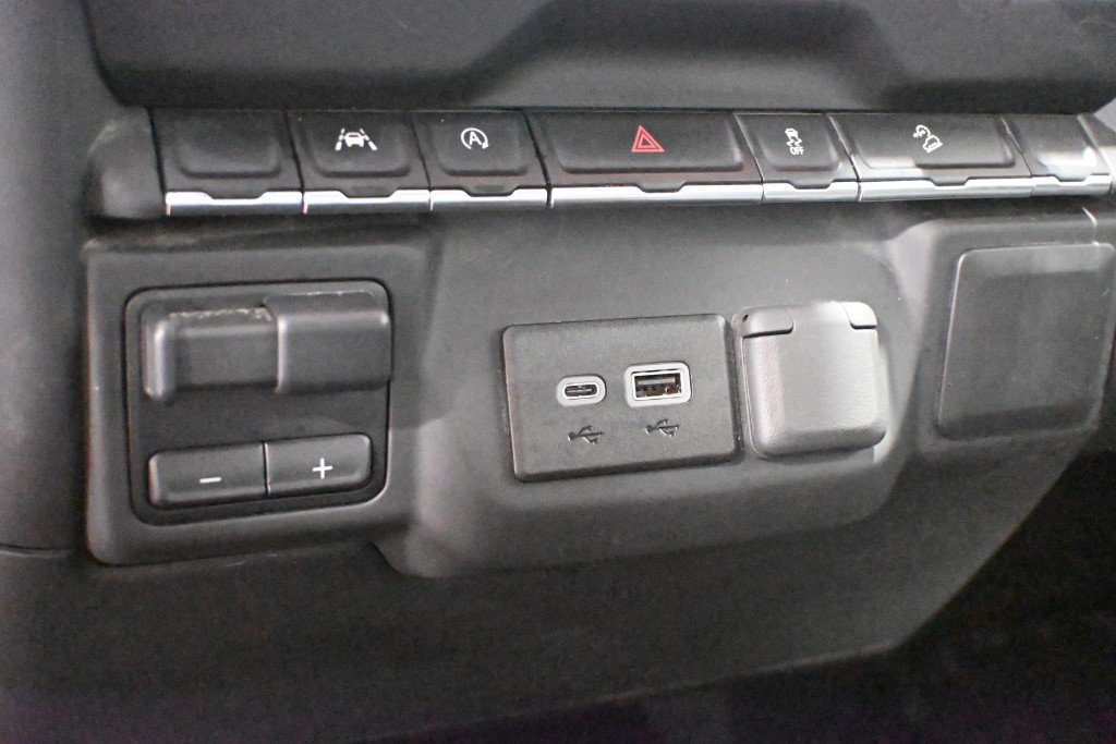 2024 Chevrolet Silverado 1500 - Image 11