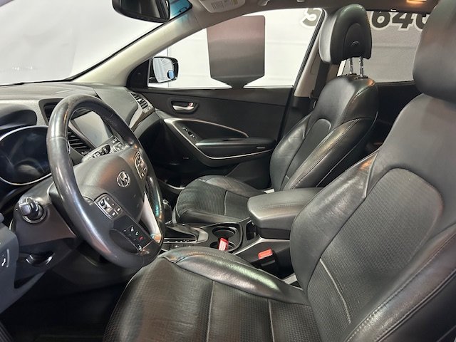 2015 Hyundai Santa Fe - Image 13