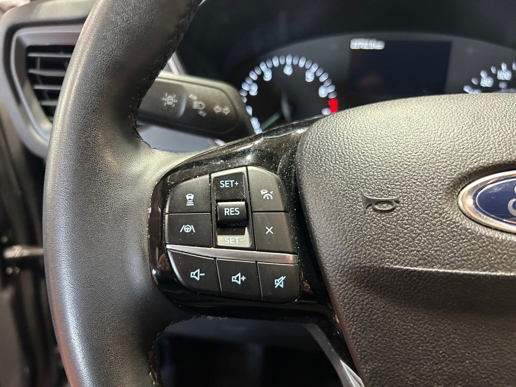 2022 Ford Escape - Image 6