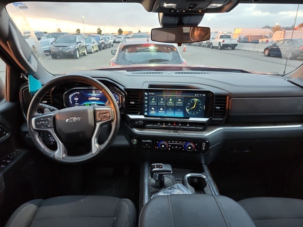 2023 Chevrolet Silverado 1500 - Image 5