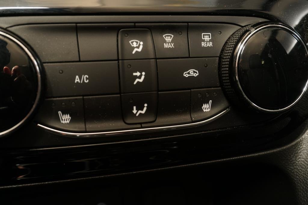 2020 Buick ENCORE GX - Image 12