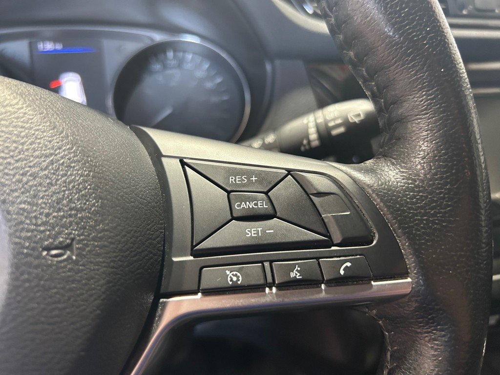 2020 Nissan ROGUE - Image 13