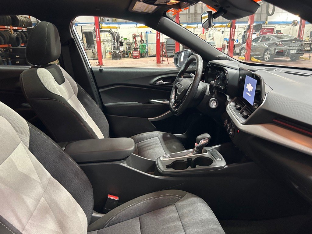 2024 Chevrolet TRAX - Image 16