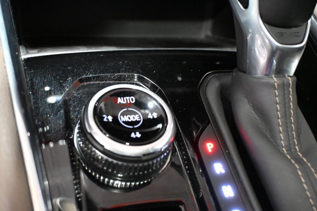 2023 GMC CANYON - Image 11