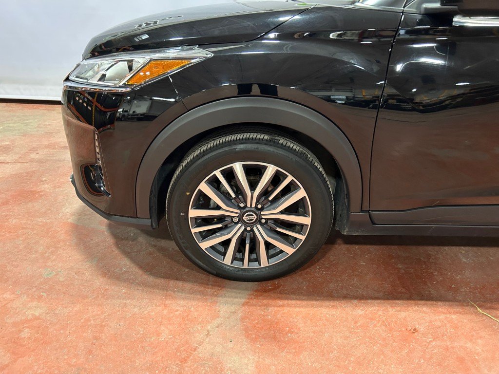 2021 Nissan KICKS - Image 3