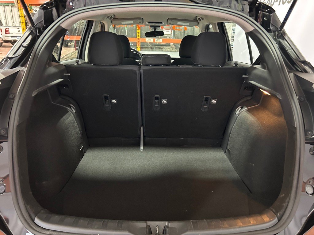 2021 Nissan KICKS - Image 7