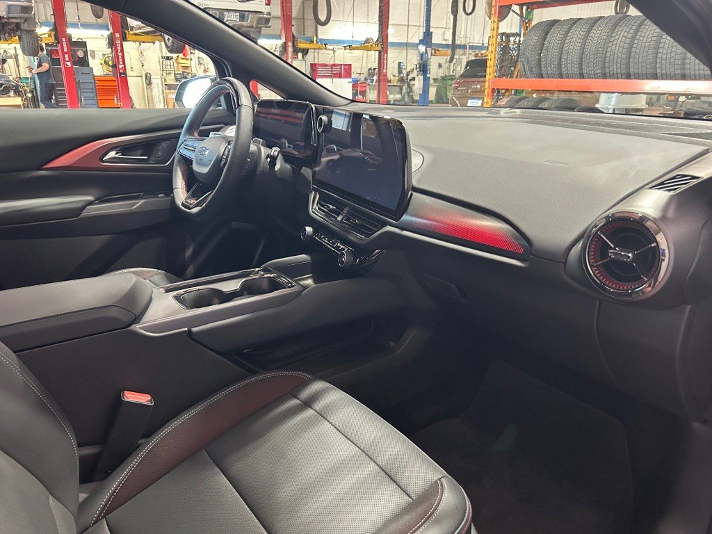 2024 Chevrolet Equinox EV - Image 16