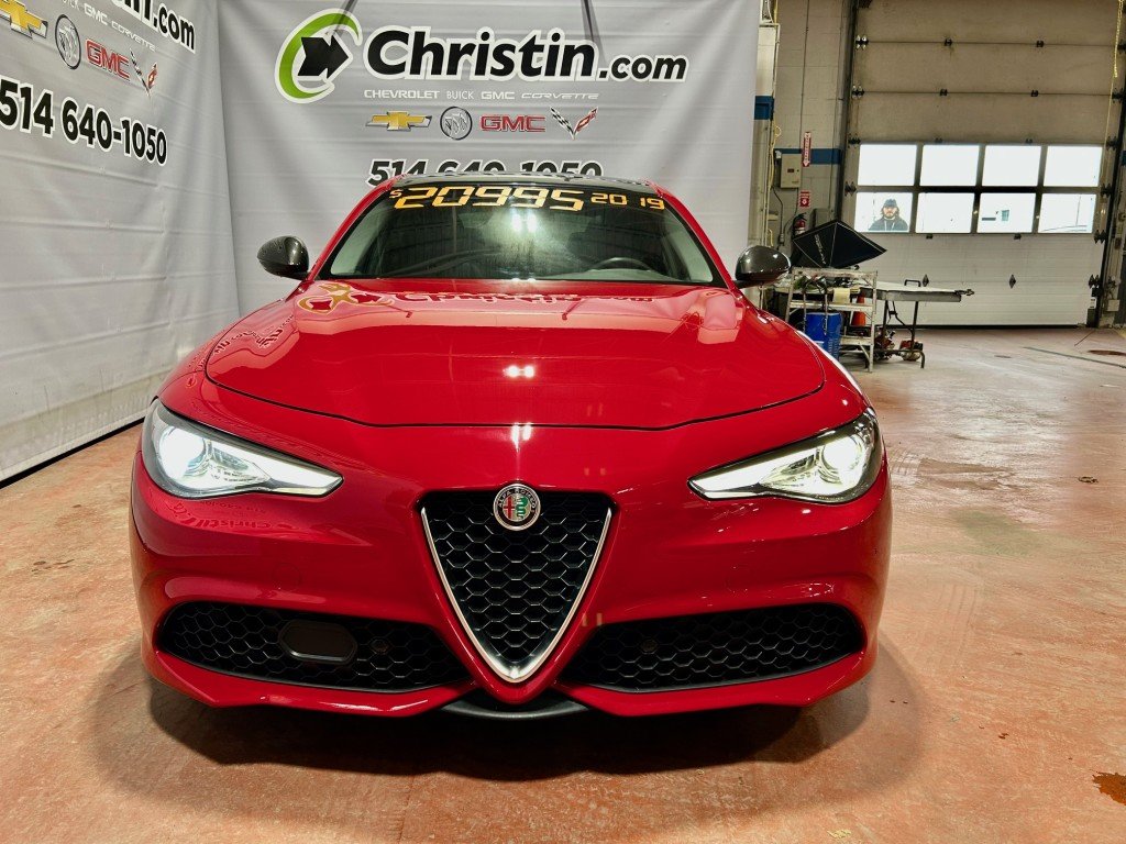 2019 Alfa Romeo GIULIA - Image 2